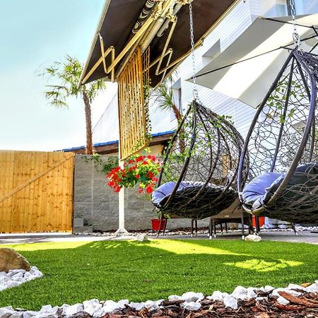 Ferrari Wellness Apartman Pardubice Eksteriør bilde
